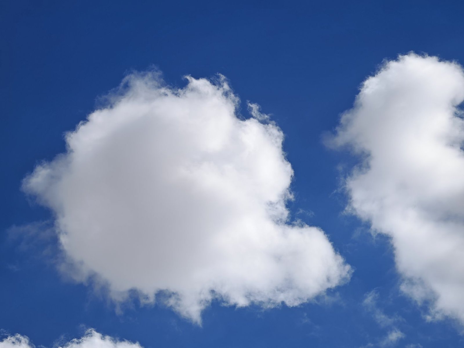 hybrid cloud model